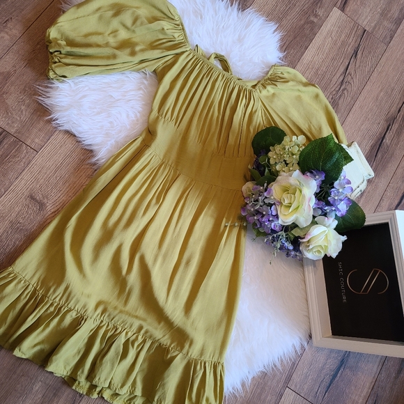 Dress - Picture 2 of 3